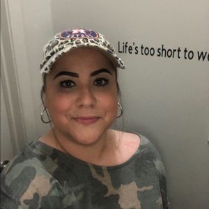 Meet your Posher, Lori